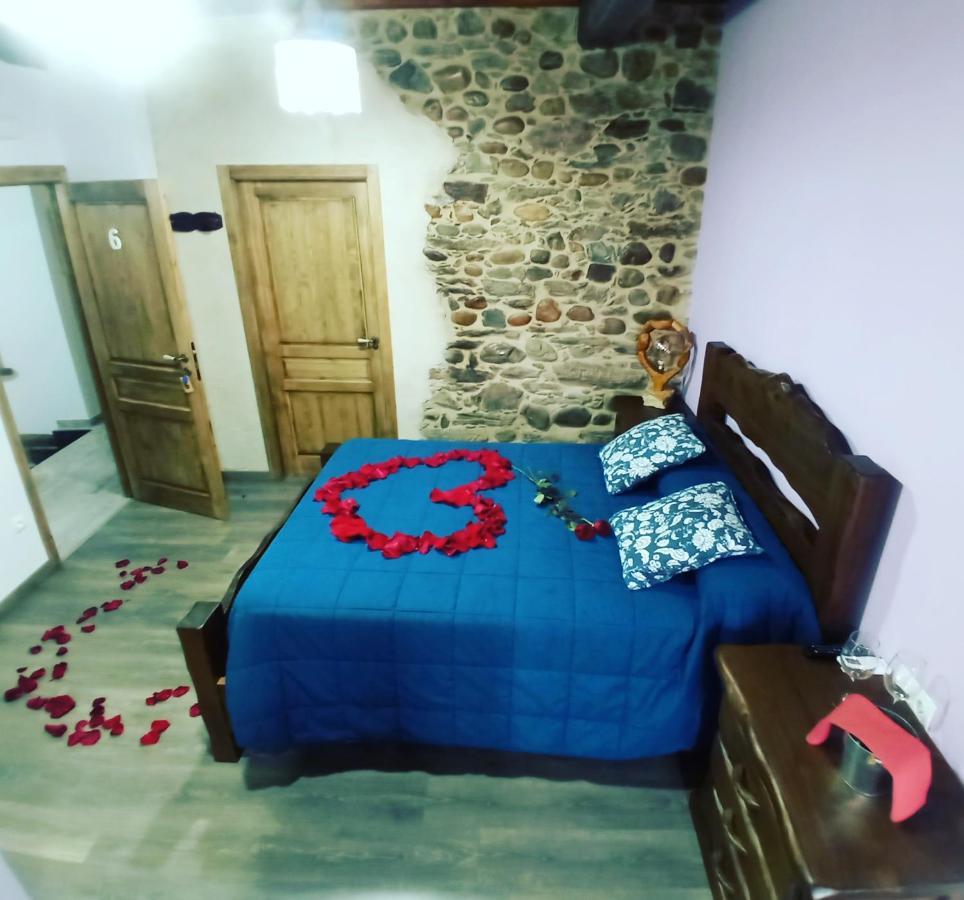 Hostal La Medina De Camponaraya Esterno foto