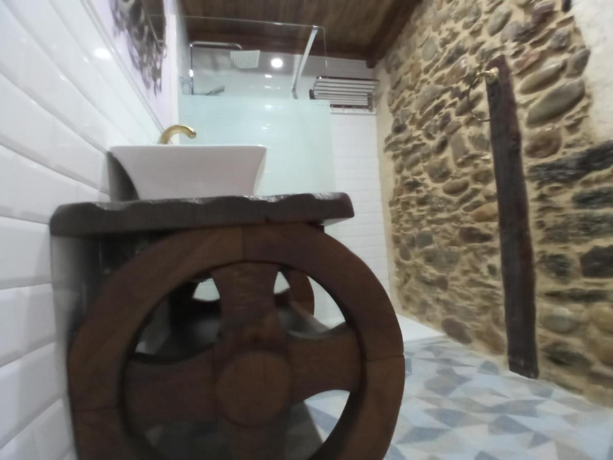 Hostal La Medina De Camponaraya Esterno foto