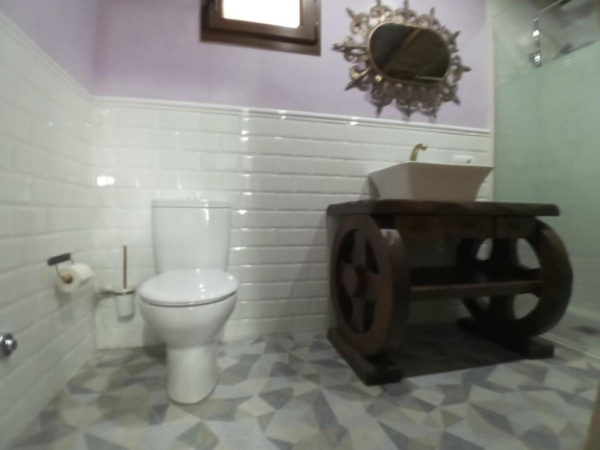 Hostal La Medina De Camponaraya Esterno foto