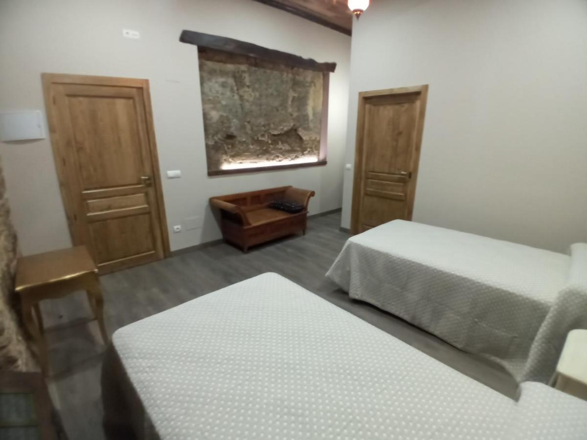 Hostal La Medina De Camponaraya Esterno foto