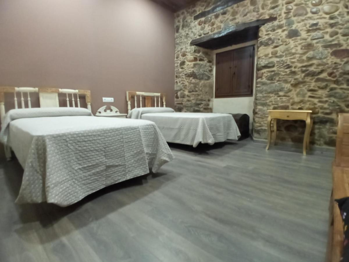 Hostal La Medina De Camponaraya Esterno foto