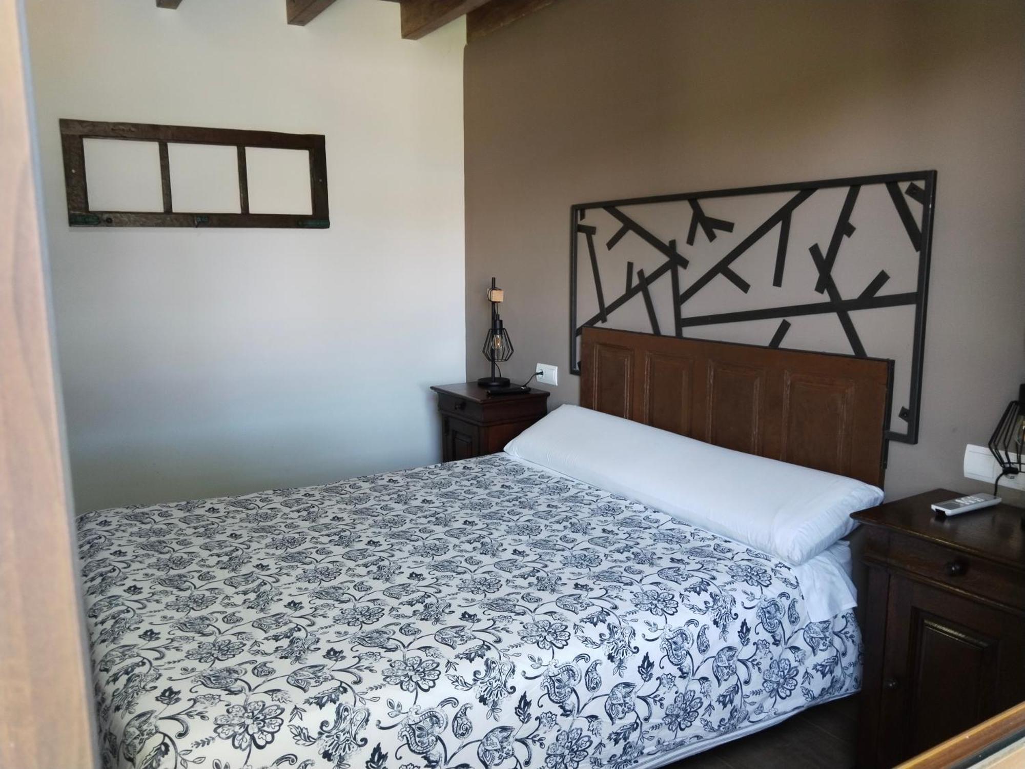 Hostal La Medina De Camponaraya Esterno foto