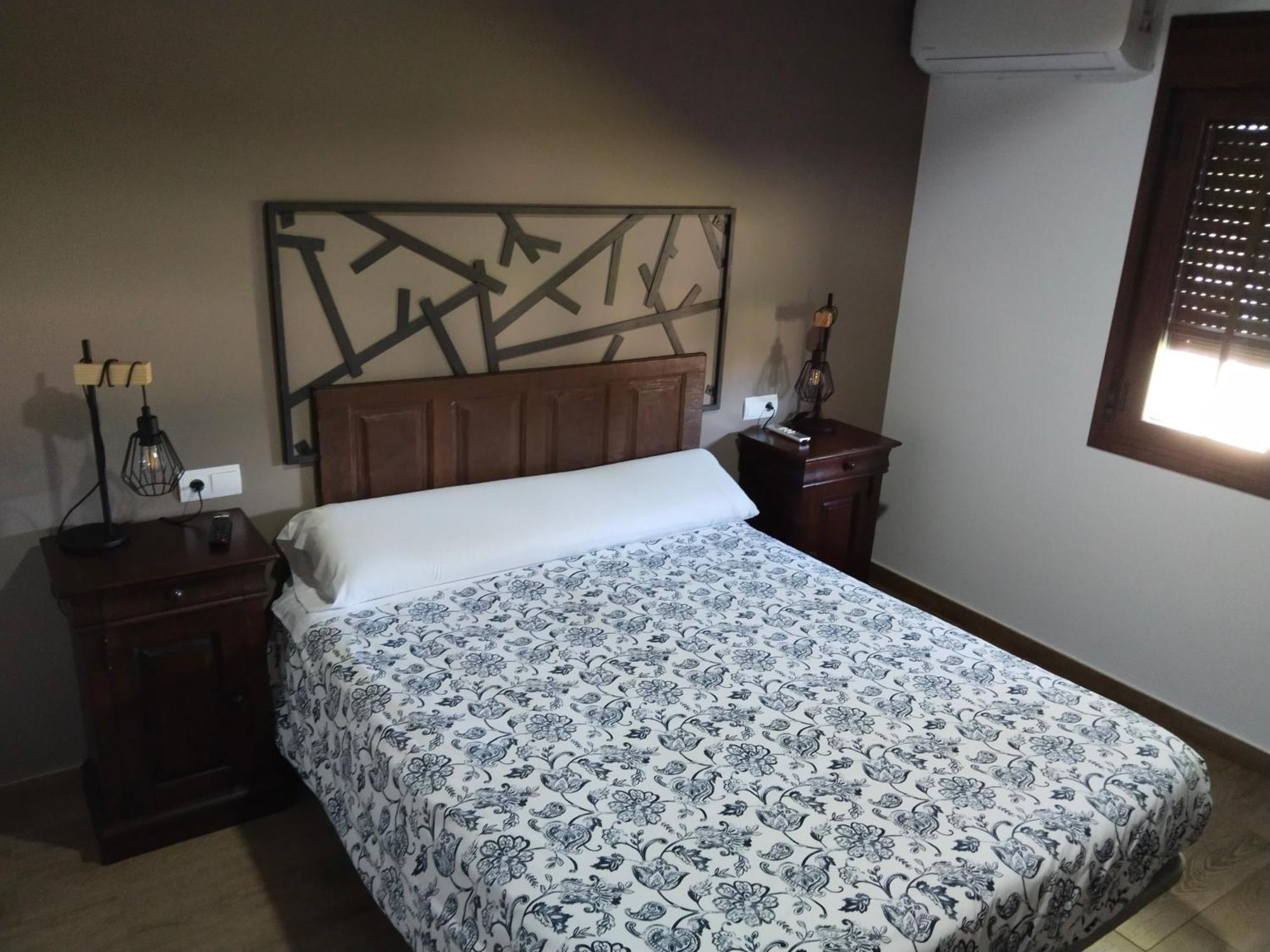 Hostal La Medina De Camponaraya Esterno foto