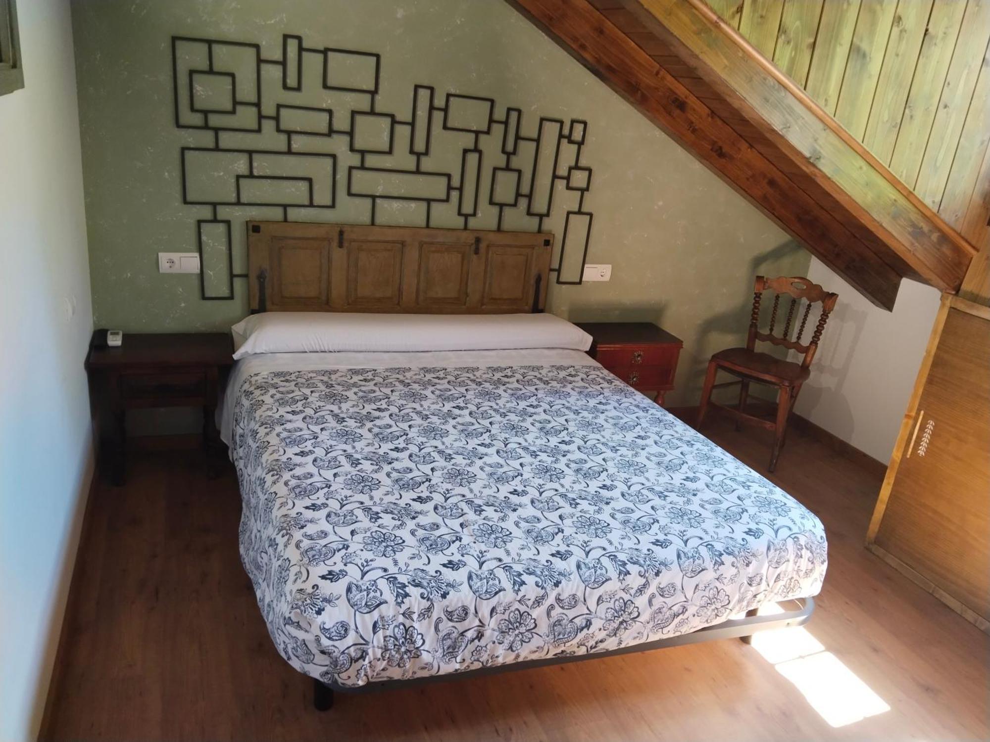 Hostal La Medina De Camponaraya Esterno foto